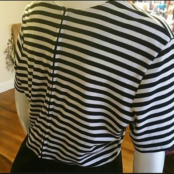 (SOLD) PETITE SOPHISTICATE DRESS - Spring / Summer (sold) - Picture 3 of 4